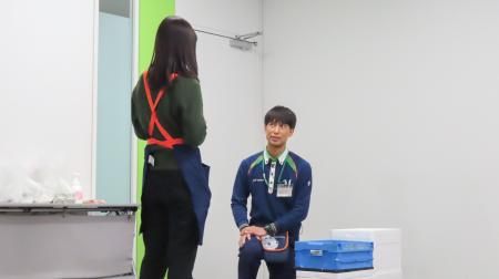 ラストワンマイル支える「応対力」競う　配達担当者14