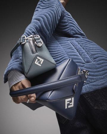 エフォートレスな魅力を放つ、「フェンディ ルイ」バ エフォートレスな魅力を放つ、「フェンディ ルイ」バ