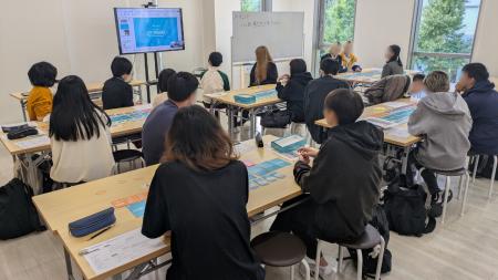 「人生の練習」ができる学校向け金融/キャリア教育ゲ