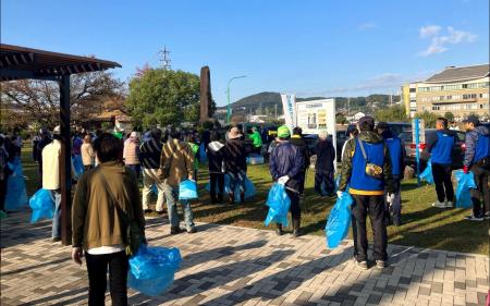 “美しい水辺を取り戻す活動を始めよう”　川と海のクリ