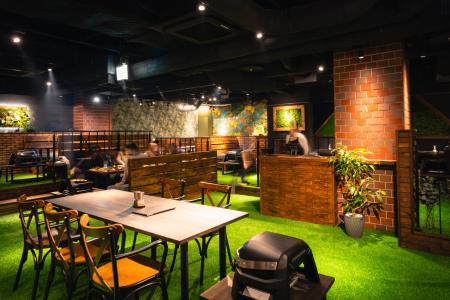 名古屋・栄のど真ん中で“都会派BBQ”-飲み放題付き豪華