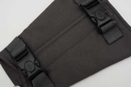 “ベルトの抜け出し”をブロック。チャイルドシート抜け