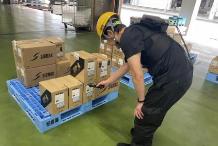 猛暑の物流現場を支える水冷×ペルチェ式冷却ベストS 猛暑の物流現場を支える水冷×ペルチェ式冷却ベストS