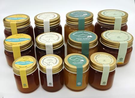 キルギスのハチミツ専門店“ジェベックジョル” utf-8 キルギスのハチミツ専門店“ジェベックジョル” utf-8