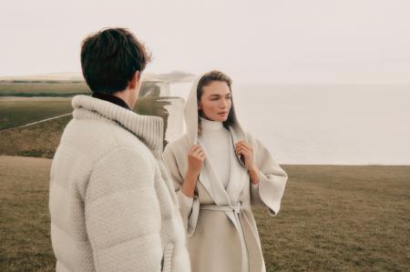 ”DOLCE VITA”　FALCONERIのスタイリッシュなカシミヤ