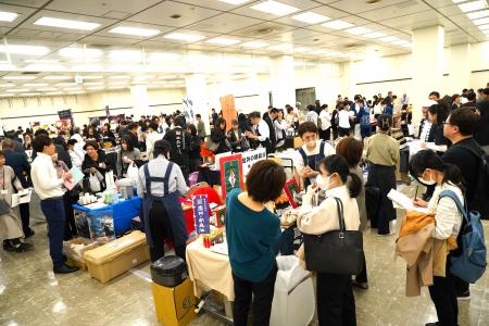 久世福商店、全国生産者と店舗スタッフをつなぐ展示会