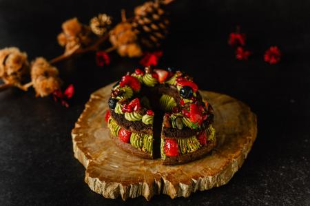 高輪ゲートウェイ駅を見おろすシュークリーム工房「MA 高輪ゲートウェイ駅を見おろすシュークリーム工房「MA