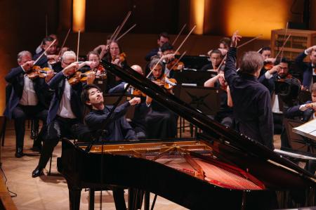 いよいよ明日11/15から先行販売開始! 世界三大コン いよいよ明日11/15から先行販売開始! 世界三大コン