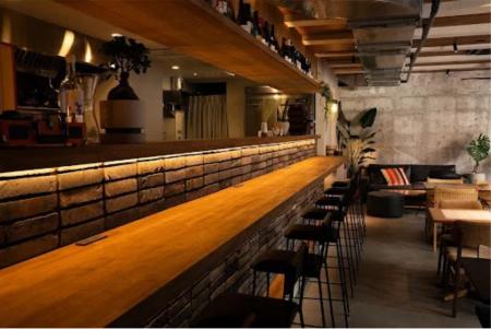 【BISTRO CHURA(ビストロちゅら)】毎月100人近くが 【BISTRO CHURA(ビストロちゅら)】毎月100人近くが