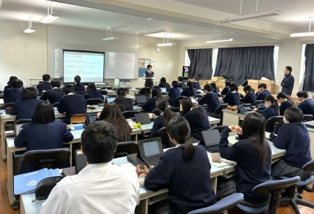 静岡県立田方農業高等学校にて特別授業を実施 静岡県立田方農業高等学校にて特別授業を実施