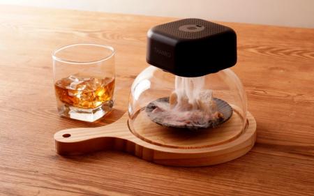 火を使わない卓上燻製器で、いつでもどこでも手軽に燻