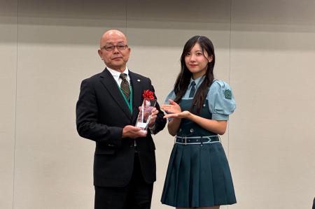 四国中央市立川之江小学校がARスポーツ「HADO」を体育