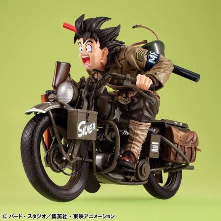 『ドラゴンボールZ』より、特殊装備のバイクで疾走す
