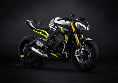 トライアンフから、STREET TRIPLE 765の新たな頂点と トライアンフから、STREET TRIPLE 765の新たな頂点と