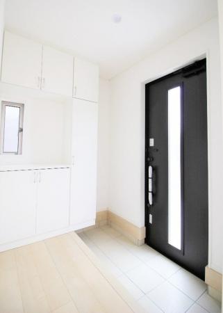 “狭い空間”を豊かに彩る 新ミニシーリングライト発売 “狭い空間”を豊かに彩る 新ミニシーリングライト発売