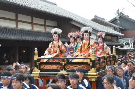 本陣が残る愛知県豊橋市の旧東海道二川宿で大名行列が 本陣が残る愛知県豊橋市の旧東海道二川宿で大名行列が