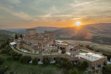 「プリファード ホテルズ&リゾーツ」と「ビヨンドグリ 「プリファード ホテルズ&リゾーツ」と「ビヨンドグリ