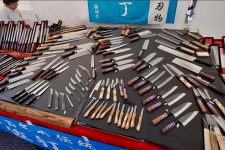 土佐打刃物発祥の地の名物祭り！そして本気の“かかし”