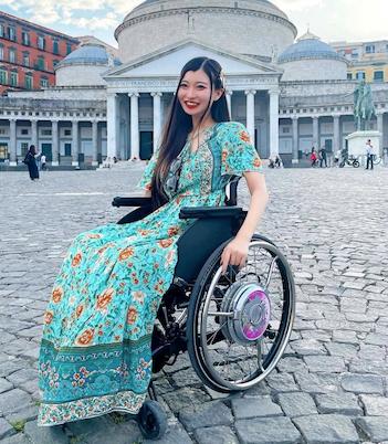 SNS総フォロワー70万人超えの車椅子のモデル みゅうさ SNS総フォロワー70万人超えの車椅子のモデル みゅうさ