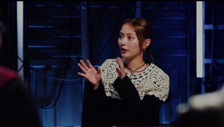 内田理央「飛行機で宇宙人に会いました」“飛行機で会