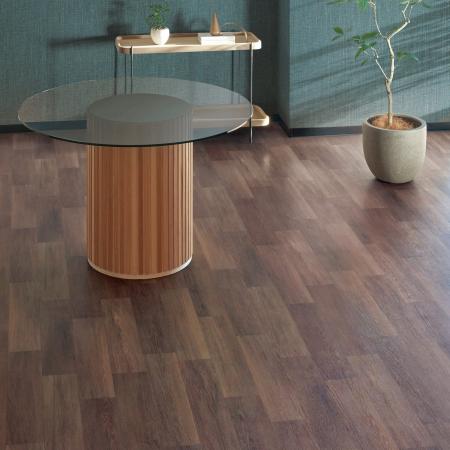 高機能防滑シートを拡充、壁紙コラボ床材、リサイクル