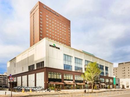 和歌山城前の複合商業施設「モンティグレ和歌山」リニ