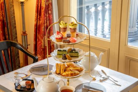 神戸旧居留地の洋館サロンで、冬の訪れを愉しむアフタ