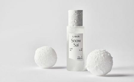 初雪のときめきを閉じ込めた香り、韓国フレグランスブ