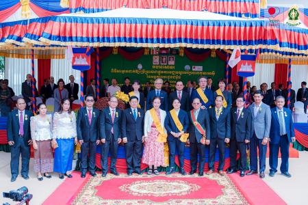 日本人医師ら5名がカンボジア国家最高位勲章受章。16