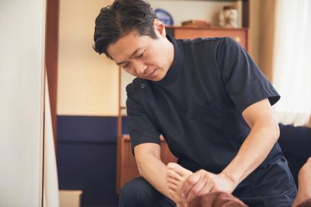 フライパン曲げ芸人やメジャーリーグ選手専属コーチと