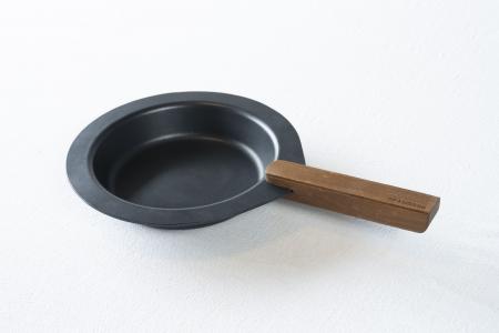 発売後30分で1000個が即完売！“機能するお皿”DISutf-8