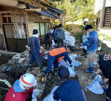厚生労働大臣表彰「ボランティア功労」を受賞 厚生労働大臣表彰「ボランティア功労」を受賞
