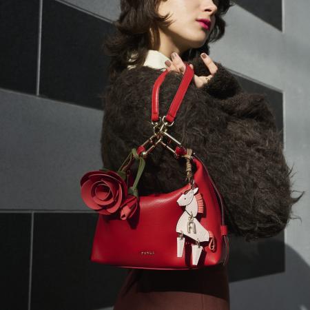 フルラから2026年ホリデーコレクションの新作バッグ「