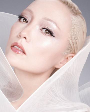 既成概念を超えた、未体験の美しさ。世界的なクチュー