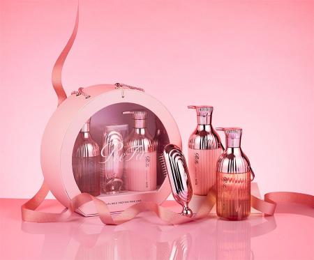 人気のヘアケアシリーズを特別なギフトBOXに詰め込ん