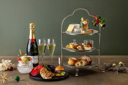 高層階から眺める美しい横浜の景色と共に思い思いのク 高層階から眺める美しい横浜の景色と共に思い思いのク