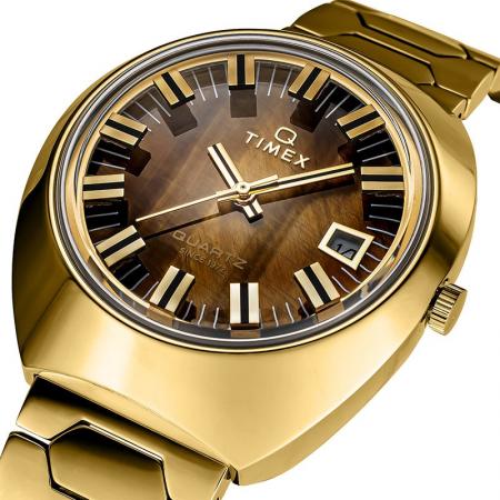 宙に浮かぶような“フローティングアワーマーカー”と、