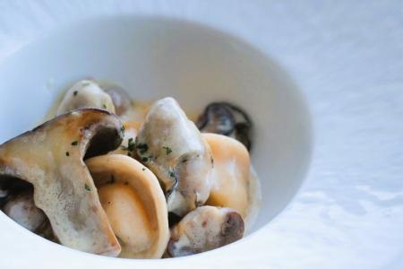 旬牡蠣×美人湯×多島美。江田島荘で“ととのう冬旅”が始