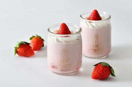 【ホテルニューグランド】粒よりの苺とババロアのやさ