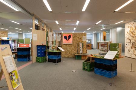 オイシックス 25年の歩みをアートで表現した”感じる社