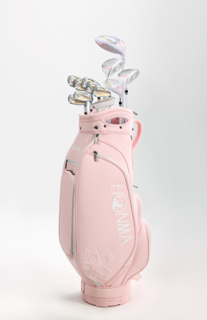 女性の軽やかなスイングを叶えるクラブセット『櫻の舞