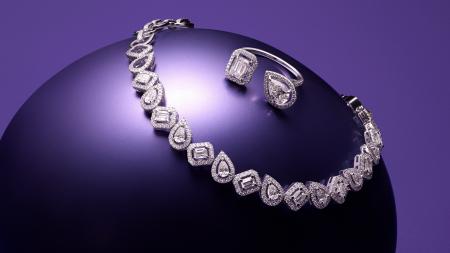 メシカ、ケイト・モスを起用した 2025ウィンターキャ メシカ、ケイト・モスを起用した 2025ウィンターキャ