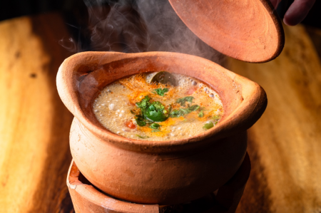 西新宿の行列店が10/6に新業態オープン!話題のエスニ 西新宿の行列店が10/6に新業態オープン!話題のエスニ