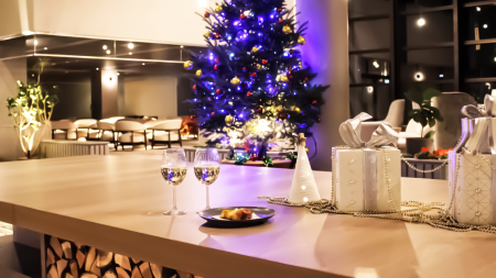 音と灯が彩る「Winter Stories」、サンタクロースと迎