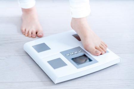 半数超が「秋はダイエットに向いていない」と回答。し