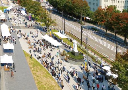 「富山市ブールバール広場再整備」が土木学会デザイン 「富山市ブールバール広場再整備」が土木学会デザイン