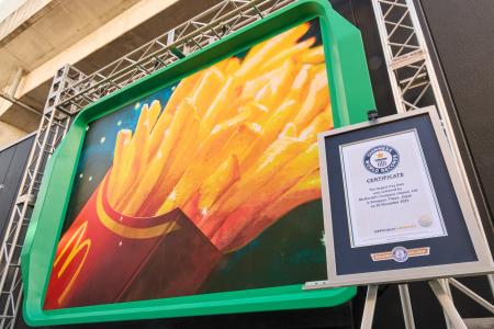 食欲の秋と芸術の秋を一度に楽しむ「マクドナルutf-8