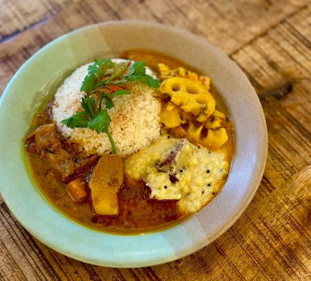 スパイスとカレーのセレクト通販サイト「カレー三兄弟