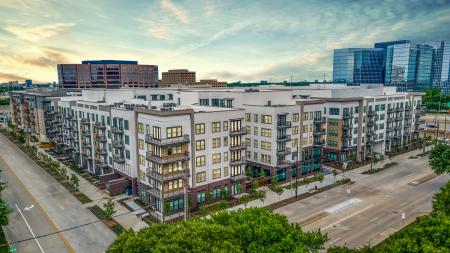 米国テキサス州ダラス市の賃貸集合住宅を取得