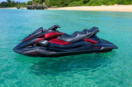 株式会社GK京都、ヤマハ発動機株式会社の水上オートバ